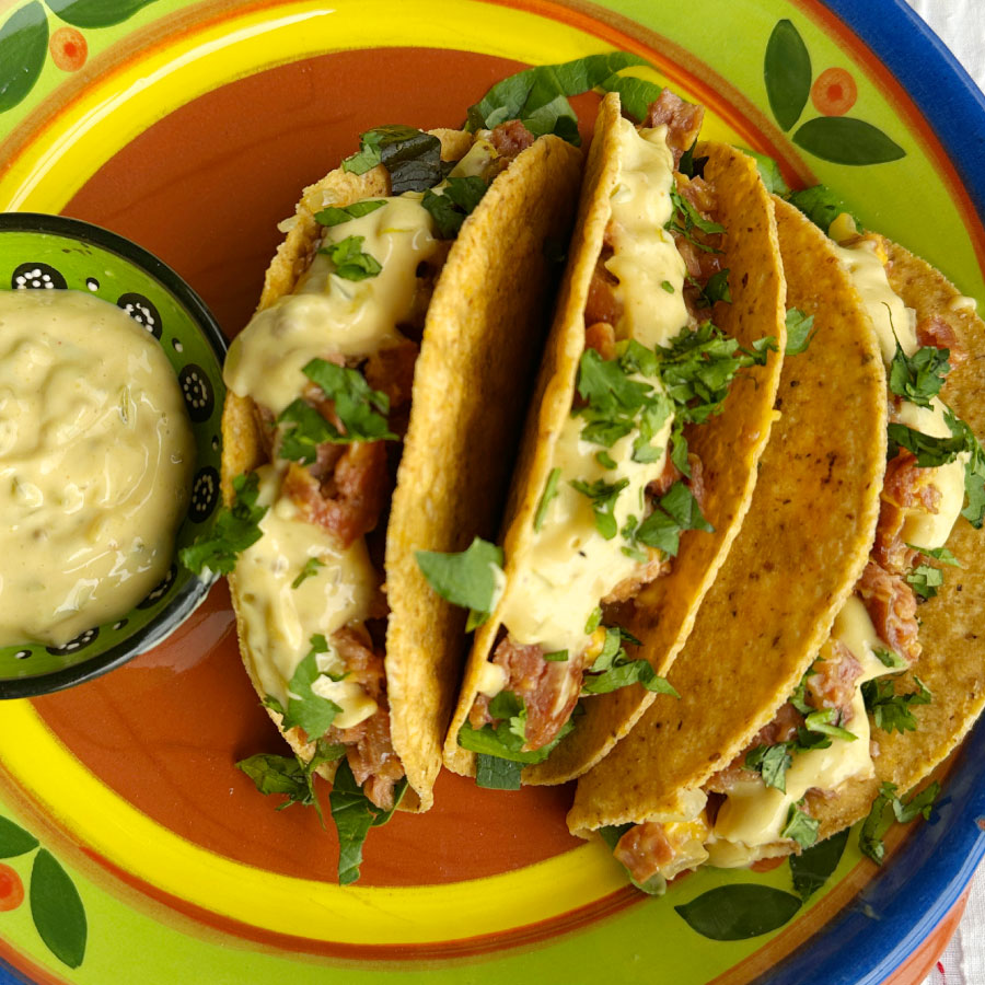 Tacos con carne hamburguesa mixta de pollo y cerdo Fazán